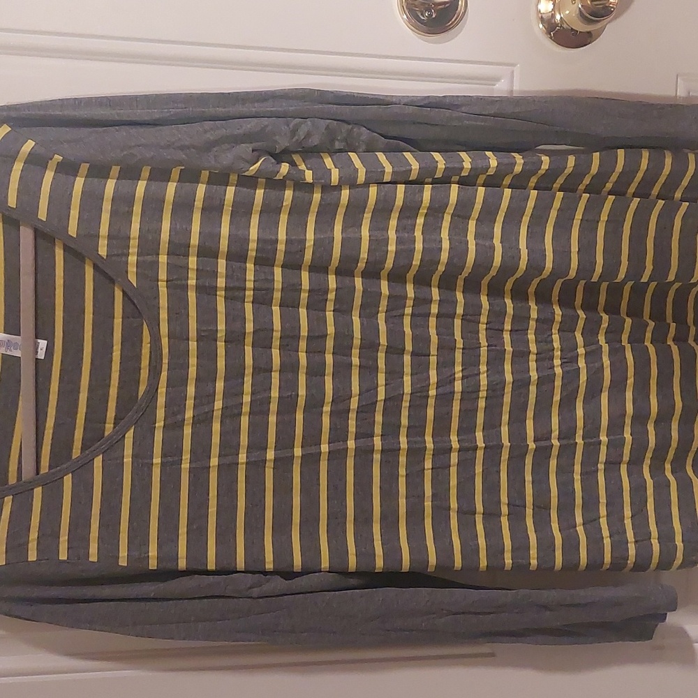 LuLaRoe Lynnae top size xl